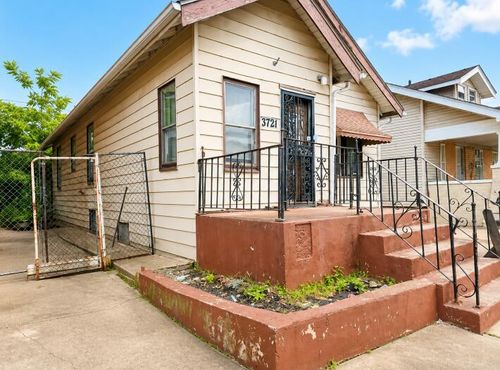 3721 Ivy St, East Chicago, IN, 46312-2235 | Card Image