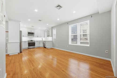 2-621 W 90th St, New York, NY, 10024 | Card Image