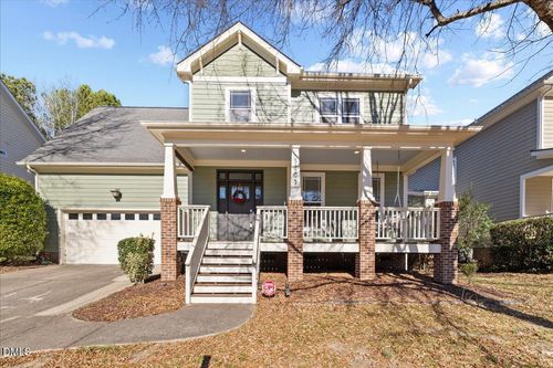 3205 Suncrest Village Ln, Raleigh, NC, 27616-9035 | Card Image