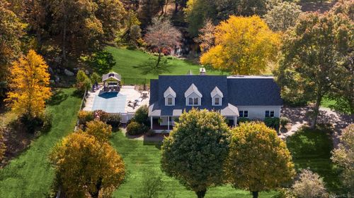 11 Pequot Ln, Ashaway, RI, 02804-1609 | Card Image