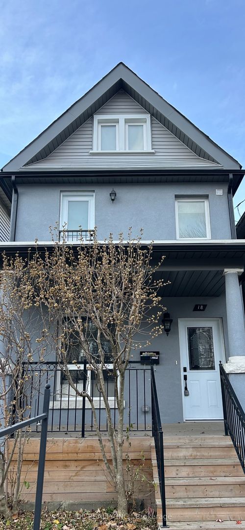 {{alt}} | Card Image