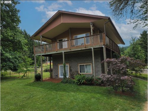 123 Burchard Dr, Scottsburg, OR, 97473-9711 | Card Image