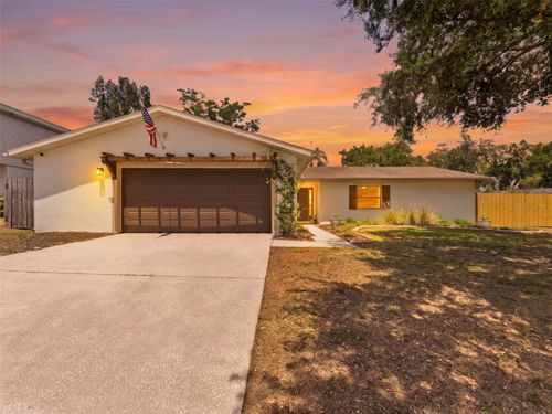 605 Valley Hill Dr, Brandon, FL, 33510-3551 | Card Image