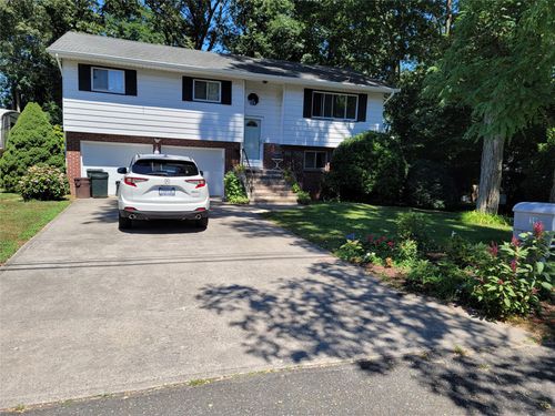 39 Wolfhollow Rd, Centereach, NY, 11720-4132 | Card Image
