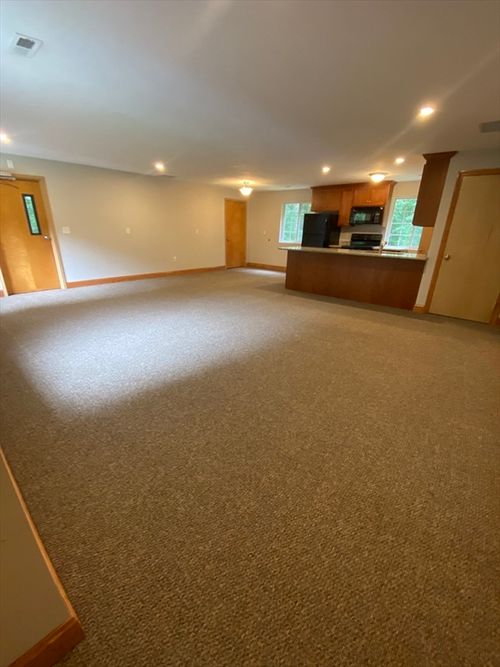 b-5 Breakneck Hill Rd, Southborough, MA, 01772-1805 | Card Image