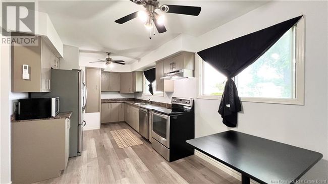 1235 Vanier Blvd, House other with 5 bedrooms, 2 bathrooms and null parking in Bathurst NB | Image 12