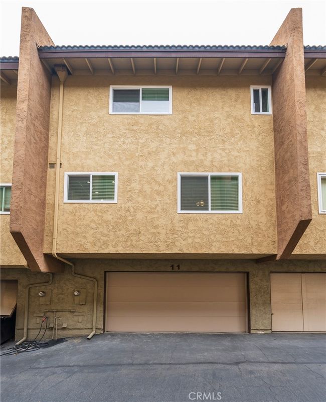 UNIT-11 - 2254 Gaviota Ave, Condo with 2 bedrooms, 3 bathrooms and 2 parking in Signal Hill CA | Image 36