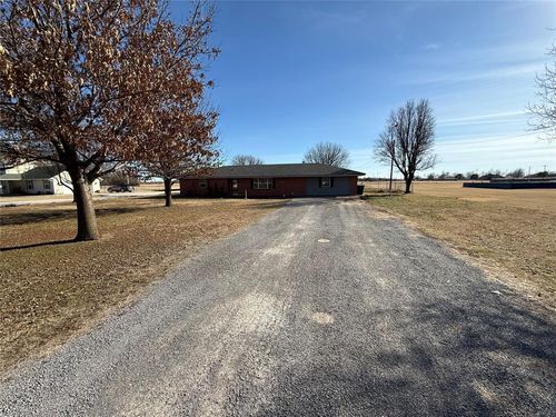 807 Sw South St, Minco, OK, 73059-3105 | Card Image