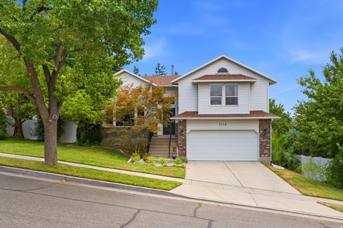 1112 E Eagle Ridge Cir, Sandy, UT, 84094-7313 | Card Image
