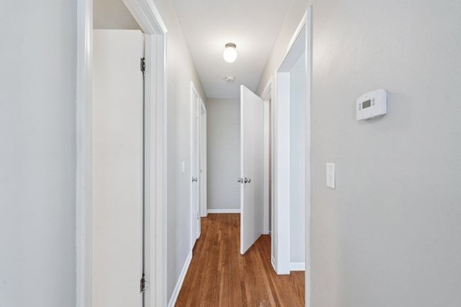 46-web-or-mls-Lombardy Ln-S0107-046.jpg | Image 34