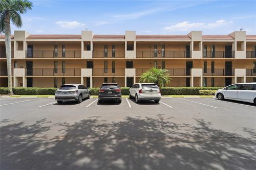 105-5605 Coral Lake Dr, Margate, FL, 33063-5869 | Card Image