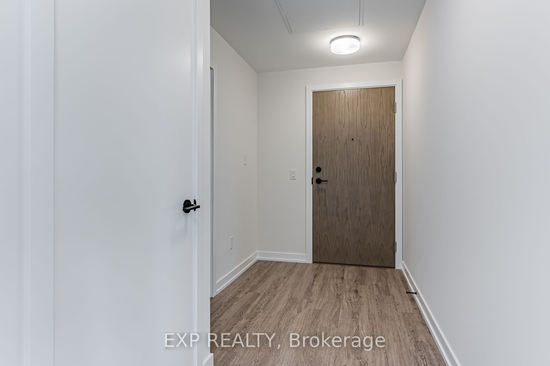 Residential Lease in Toronto W02 2