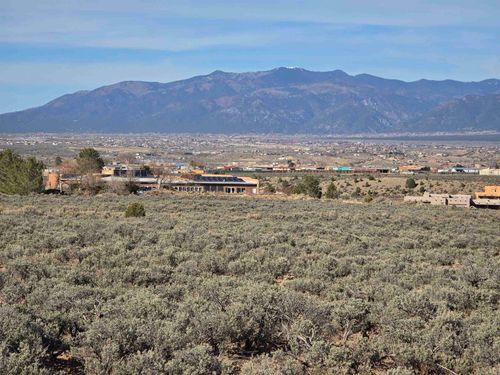 19 Vista Linda Rd, Ranchos De Taos, NM, 87557-8755 | Card Image