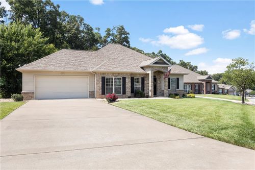 11 Parkridge Drive, Bella Vista, AR, 72715 | Card Image