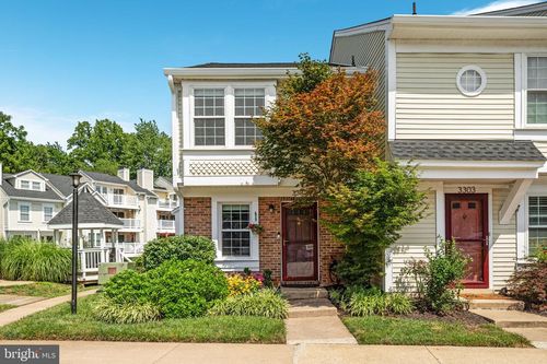 2-1-3301 Lakeside View Dr, FALLS CHURCH, VA, 22041-2450 | Card Image