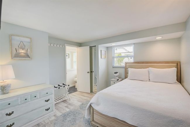 3 - 104 29 Th St, Condo with 2 bedrooms, 2 bathrooms and null parking in Holmes Beach FL | Image 20