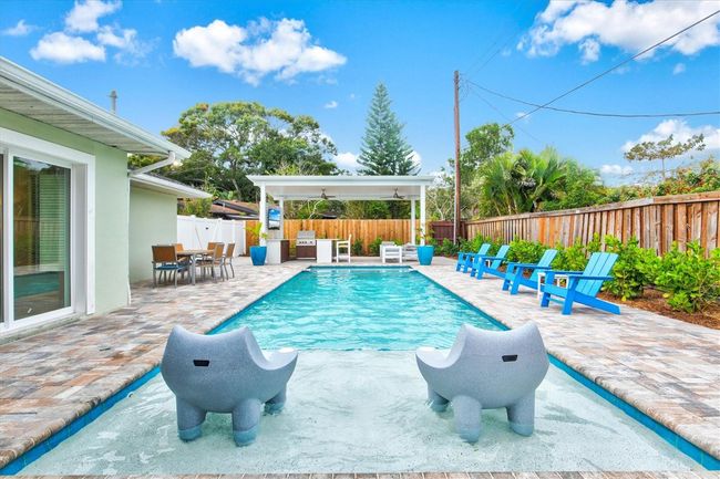 2473 Davis Blvd, House other with 3 bedrooms, 2 bathrooms and null parking in Sarasota FL | Image 28