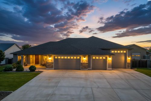 6603 Whetstone Dr, Pasco, WA, 99301-5483 | Card Image