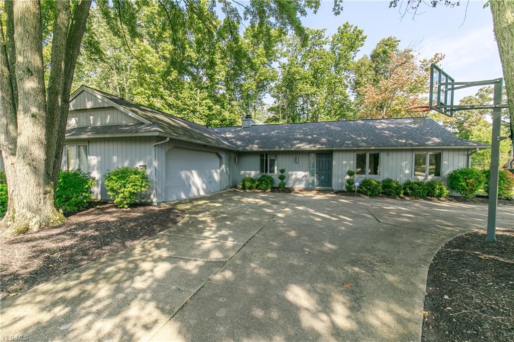 21586 Little Brook Way, Sold in Strongsville Zoocasa