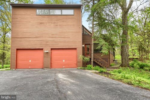 8 Pheasant Dr, HERSHEY, PA, 17033-9792 | Card Image