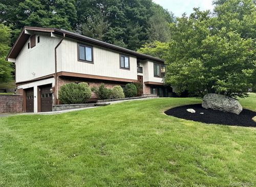 16 Brookside Dr, Pomona, NY, 10970-2200 | Card Image