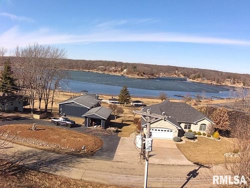 1055 Lakeview Rd N, Dahinda, IL, 61428-9793 | Card Image