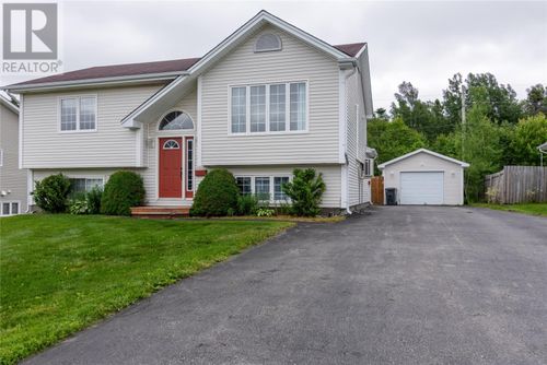 27 Forester St, Gander, NL, A1V2T3 | Card Image