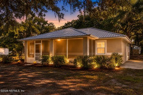 139 Lake St, Pomona Park, FL, 32181-2218 | Card Image