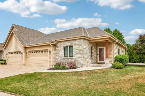534 Garden Prairie Dr, Waukesha, WI, 53186-6830 | Card Image