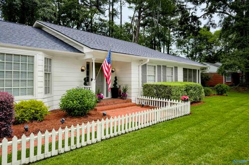 1802 Stratford Rd Se, Decatur, AL, 35601-6636 | Card Image