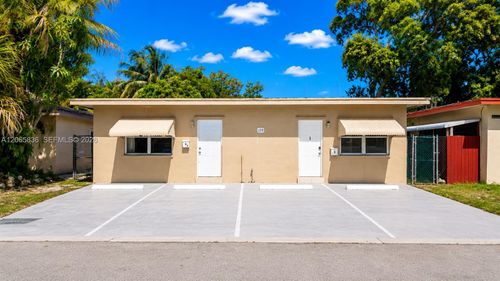 125 Se 2nd Ter, Hallandale Beach, FL, 33009-5509 | Card Image