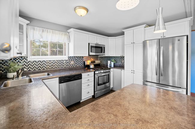 34 Ritchie Rd, House other with 3 bedrooms, 1 bathrooms and 6 parking in Cache Bay ON | Image 8