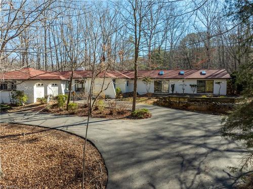 273 Olde Pilot Trl, Pilot Mountain, NC, 27041-7598 | Card Image