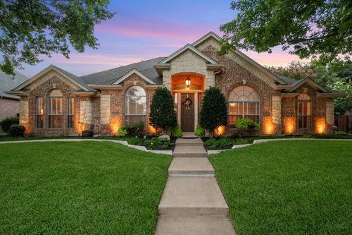 8945 Kingston Ct, North Richland Hills, TX, 76182-8669 | Card Image