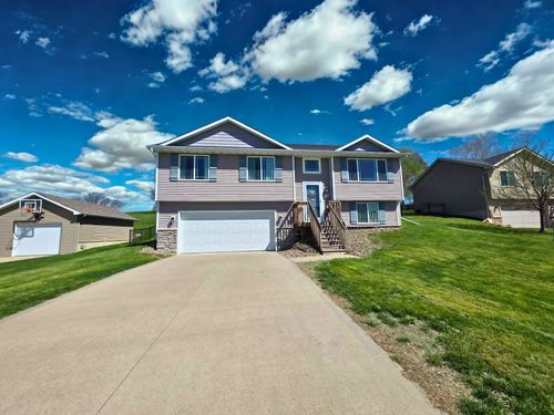 106 Rolling Vista Pl, Indianola, IA, 50125-2576 | Card Image