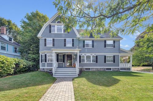 112 Church St, Winchester, MA, 01890-3521 | Card Image