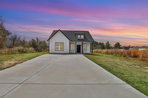 33 Road 5136, Cleveland, TX, 77327-5876 | Card Image