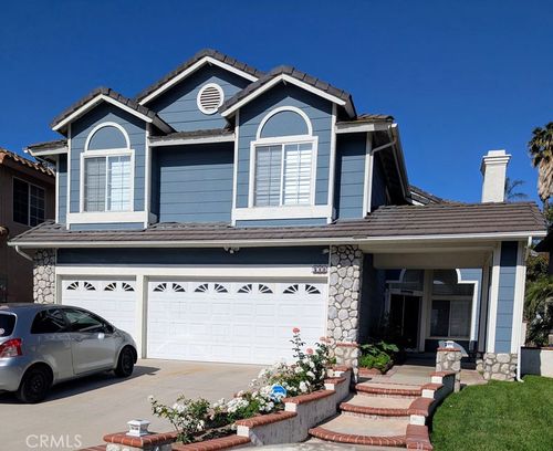 580 Hillsborough Way, Corona, CA, 92879-6141 | Card Image