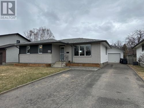 537 Parkway Dr, Thunder Bay, ON, P7C5C9 | Card Image