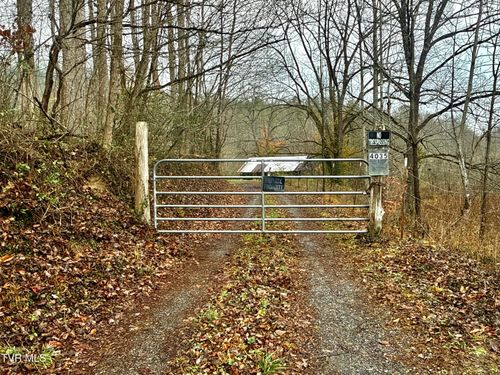 4035 Lindsey Gap Rd, Cosby, TN, 37722-2244 | Card Image