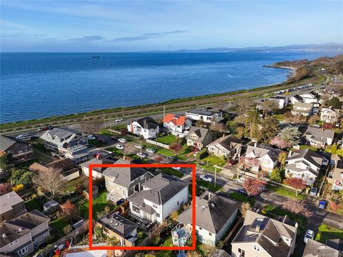 25 Howe St, Victoria, BC, V8V4K2 | Card Image