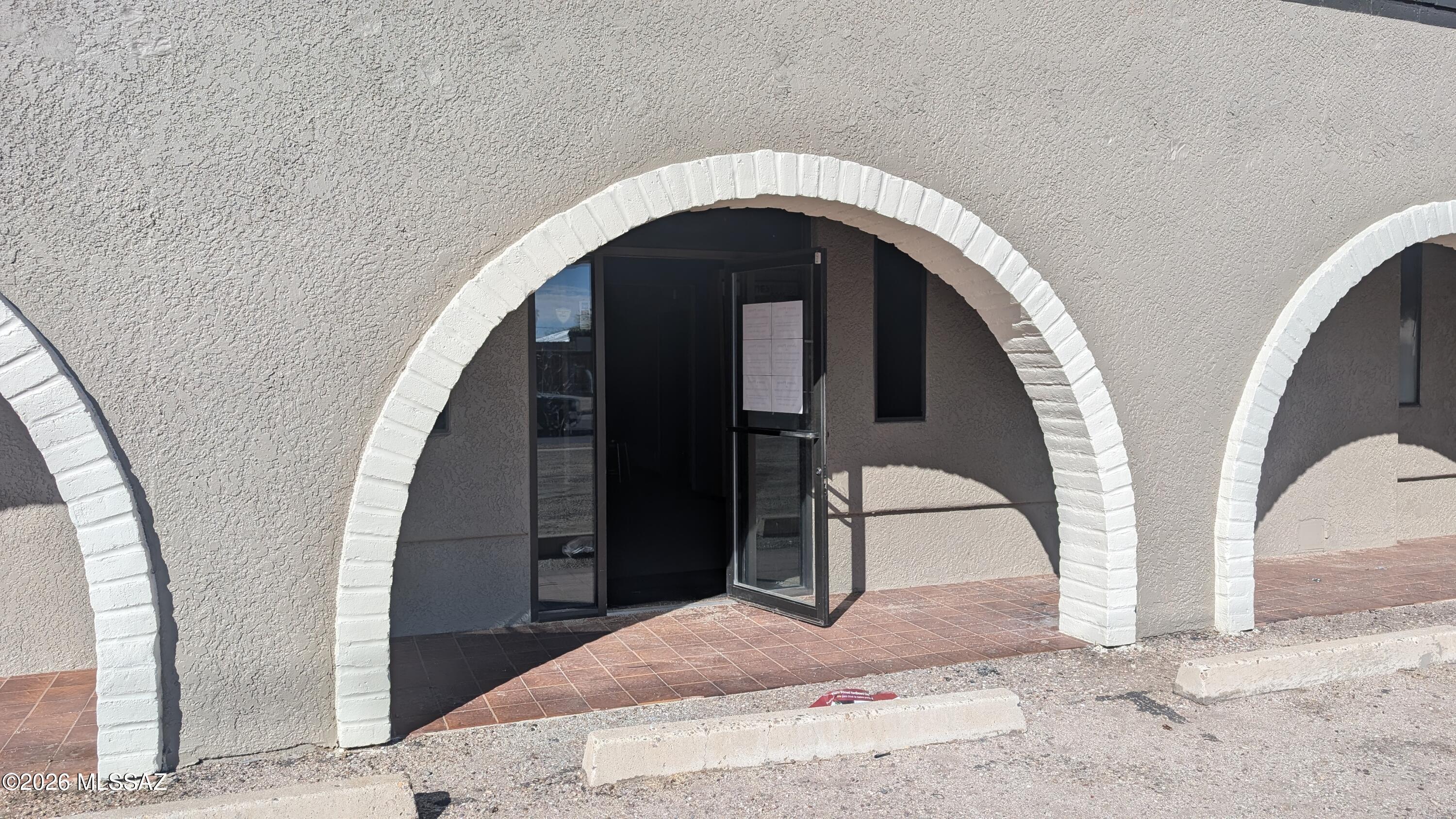 Commercial Lease in Tucson 5