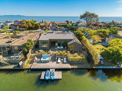 297 Seadrift Rd, Stinson Beach, CA, 94970-9703 | Card Image