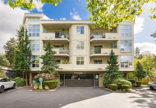 apt-108-424 102nd Ave Se, Bellevue, WA, 98004-8111 | Card Image