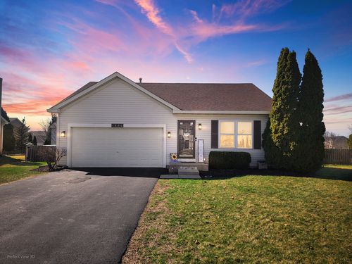 1380 Dahlgren Ln, Minooka, IL, 60447-4563 | Card Image