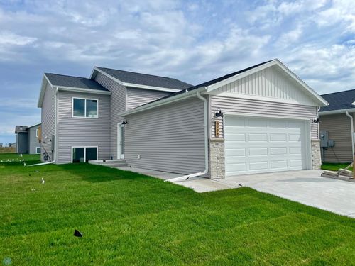6774 68th St S, Horace, ND, 58047 | Card Image