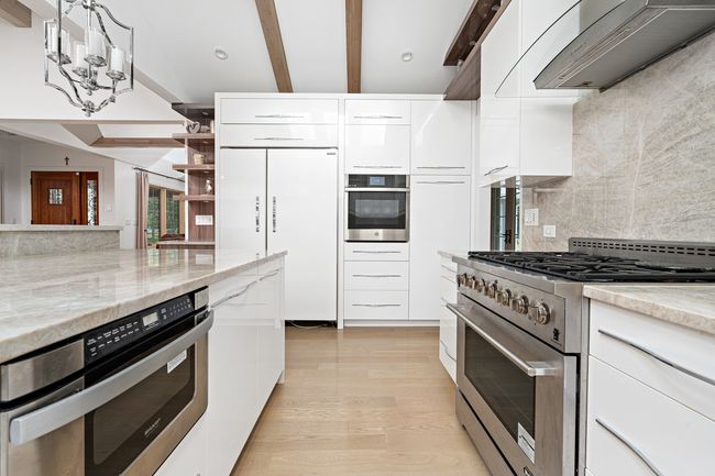 14240 W Forest Dr, House other with 3 bedrooms, 4 bathrooms and 3 parking in Lake Forest IL | Image 12