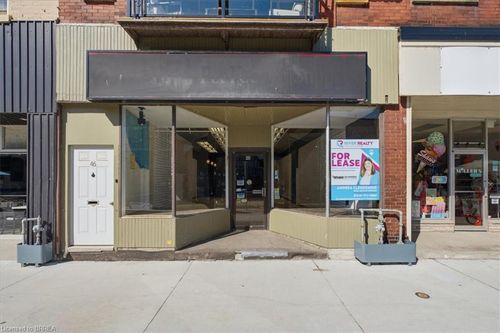 48 Grand River St N, Paris, ON, N3L2M2 | Card Image