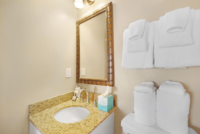 2104 Marina Villas Dr, Condo with 2 bedrooms, 3 bathrooms and null parking in Duck Key FL | Image 23