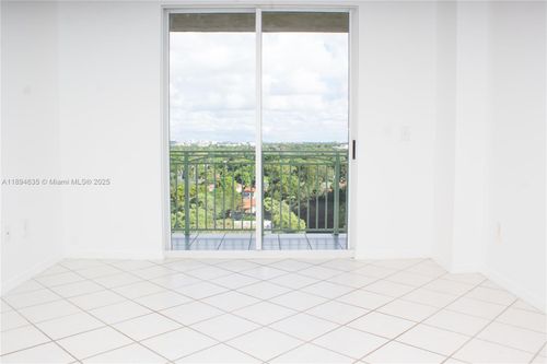 apt-1002-3500 Coral Way, Miami, FL, 33145-3066 | Card Image